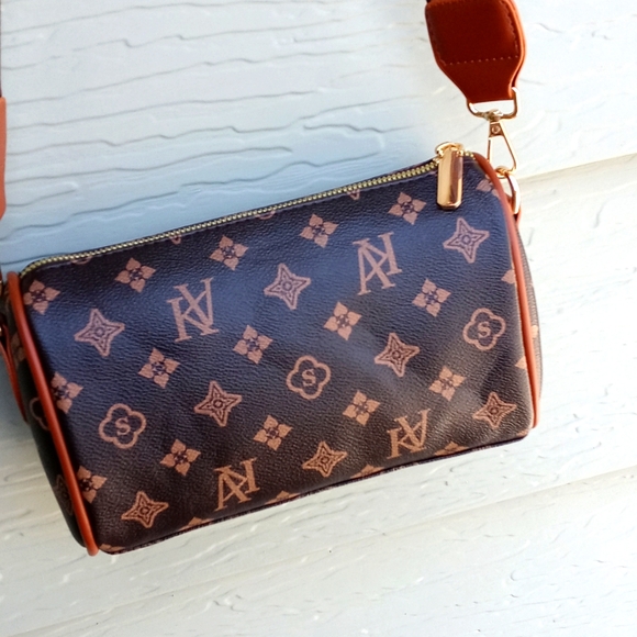 KA Fashion Barrel Cross body Bag - Picture 5 of 6